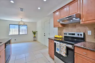 6821 Havenhurst Dr, Sacramento, CA 95831 - Photo 14