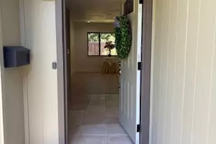 6821 Havenhurst Dr, Sacramento, CA 95831 - Photo 2