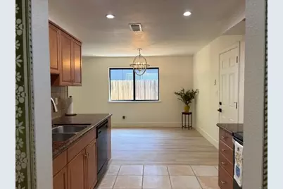 6821 Havenhurst Drive, Sacramento, CA 95831 - Photo 4