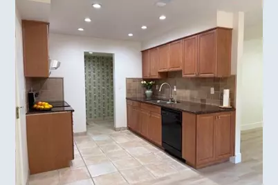 6821 Havenhurst Drive, Sacramento, CA 95831 - Photo 8