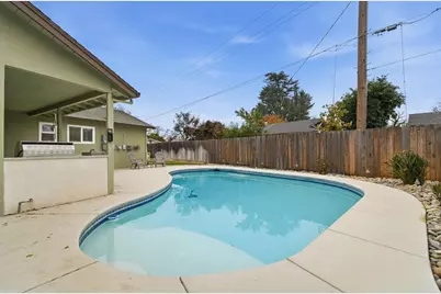 365 Birchwood Court, Modesto, CA 95350 - Photo 40