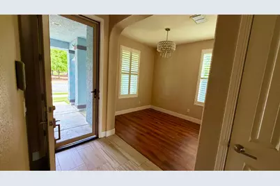 1615 Sandmark, Sacramento, CA 95835 - Photo 2