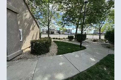 4200 E Commerce Way #613, Sacramento, CA 95834 - Photo 4