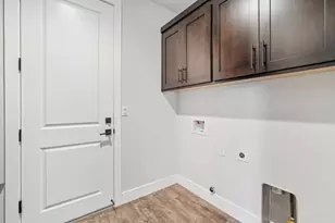 11 Conquest Ct, Sacramento, CA 95817 - Photo 22