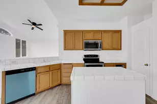 2004 Falls Dr, Yuba City, CA 95993 - Photo 20