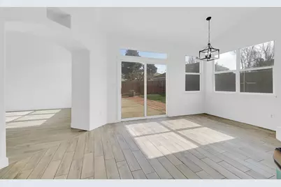 2004 Falls Dr, Yuba City, CA 95993 - Photo 14