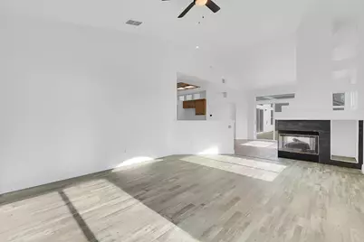 2004 Falls Dr, Yuba City, CA 95993 - Photo 16