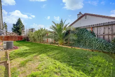2004 Falls Dr, Yuba City, CA 95993 - Photo 48