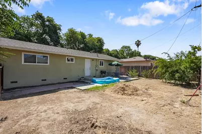 301 S Emerald Avenue, Modesto, CA 95351 - Photo 18