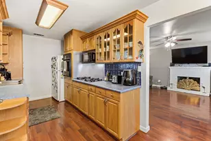 2318 Thompson Way, Sacramento, CA 95822 - Photo 12
