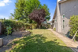 462 Chablis Way, Manteca, CA 95337 - Photo 26