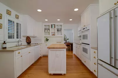 7110 Westmoreland Way, Sacramento, CA 95831 - Photo 12