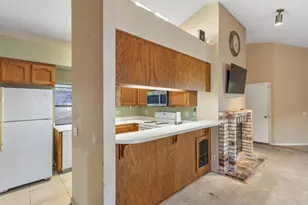 7043 Sprig Dr, Sacramento, CA 95842 - Photo 4