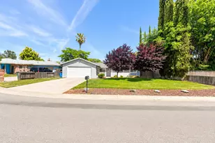 1543 John Pl, Yuba City, CA 95993 - Photo 2
