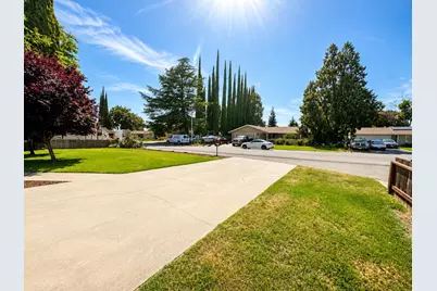 1543 John Place, Yuba City, CA 95993 - Photo 32