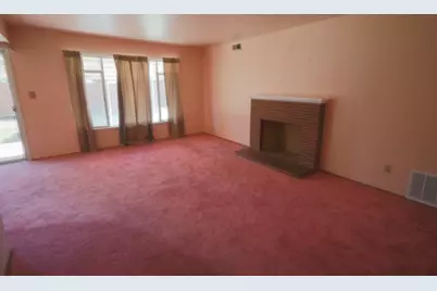 5080 Bonniemae Way, Sacramento, CA 95820 - Photo 4