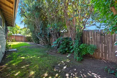 158 Globe Avenue, Sacramento, CA 95815 - Photo 30