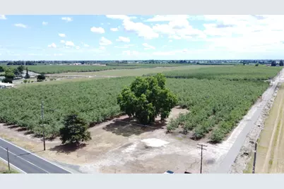 1012 Ladd Road, Modesto, CA 95356 - Photo 2