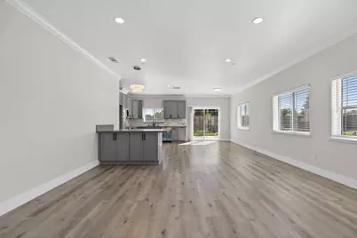 5955 Cortes Court, Sacramento, CA 95824 - Photo 4