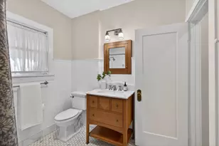 1216 38th St, Sacramento, CA 95816 - Photo 22