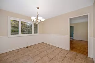 21 Saratoga Cir, Sacramento, CA 95864 - Photo 8