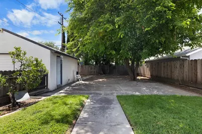 1460 Michigan Avenue, Stockton, CA 95204 - Photo 22
