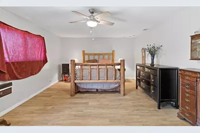 7610 Lakeridge Circle, Elk Grove, CA 95624 - Photo 22