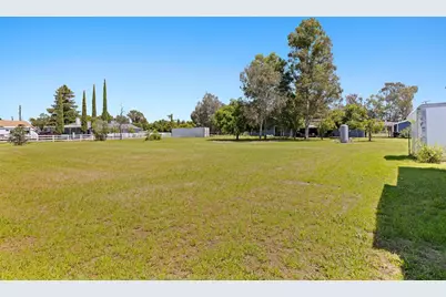 7610 Lakeridge Circle, Elk Grove, CA 95624 - Photo 38