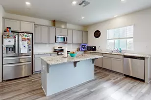 2075 Haskins Wy, Plumas Lake, CA 95961 - Photo 2