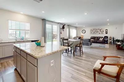 2075 Haskins Way, Olivehurst, CA 95961 - Photo 4