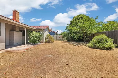 1118 Fallbrook Drive, Stockton, CA 95210 - Photo 26