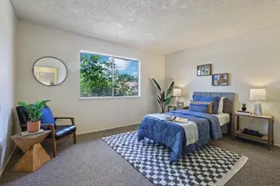 1118 Fallbrook Dr, Stockton, CA 95210 - Photo 22