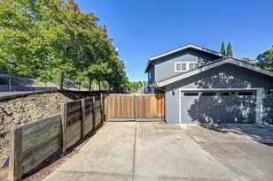 3855 N Lakeshore Blvd, Loomis, CA 95650 - Photo 2