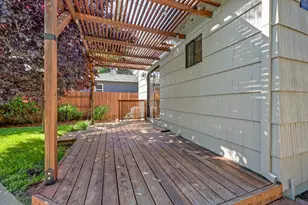 5712 Carlson Dr, Sacramento, CA 95819 - Photo 36