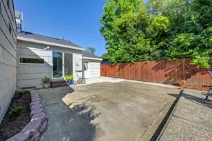 5712 Carlson Dr, Sacramento, CA 95819 - Photo 34