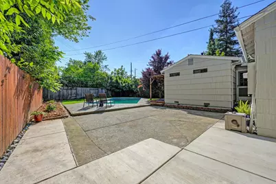 5712 Carlson Drive, Sacramento, CA 95819 - Photo 32