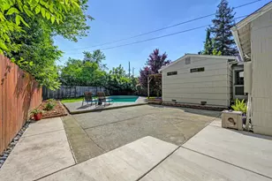 5712 Carlson Dr, Sacramento, CA 95819 - Photo 32