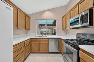 8113 Bellsbrae Dr, Antelope, CA 95843 - Photo 20