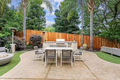 8540 Le Parc Court, Fair Oaks, CA 95628 - Photo 46
