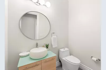 8540 Le Parc Court, Fair Oaks, CA 95628 - Photo 18