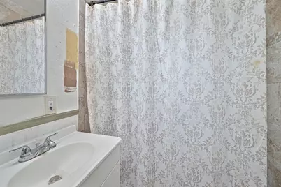 1013 Frienza Avenue, Sacramento, CA 95815 - Photo 18