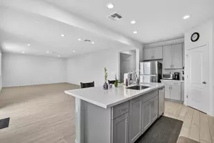 2103 Knotty Pine Way, Plumas Lake, CA 95961 - Photo 8