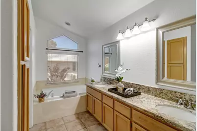8218 Fountainarbor Way, Antelope, CA 95843 - Photo 36