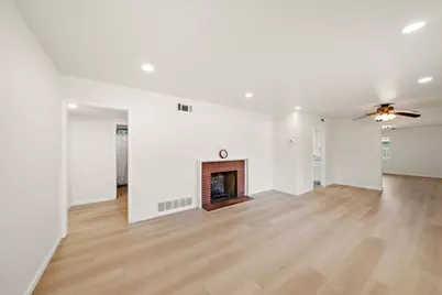 7517 Circle Parkway, Sacramento, CA 95823 - Photo 2