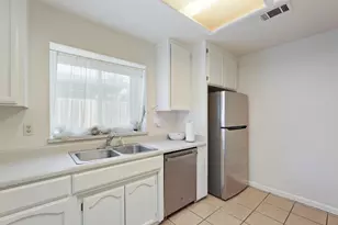 1321 White Owl Ln, Stockton, CA 95215 - Photo 14