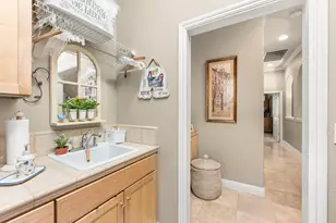 5723 Grassington Ln, Sacramento, CA 95835 - Photo 44