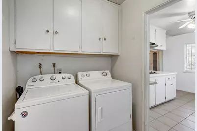 2154 Meadowglen Avenue, Sacramento, CA 95832 - Photo 32