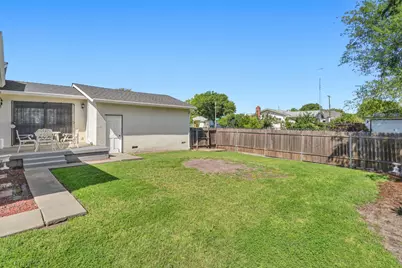 2154 Meadowglen Avenue, Sacramento, CA 95832 - Photo 38