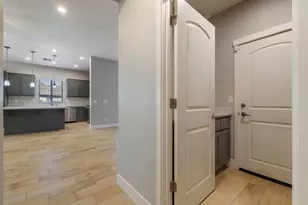 1126 Gardenia Ct, Patterson, CA 95363 - Photo 12