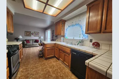 8558 Carlin Avenue, Sacramento, CA 95823 - Photo 12